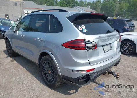 2018 Porsche Cayenne Platinum Edition z USA, uszkodzony, nr VIN WP1AA2A24JKA07227